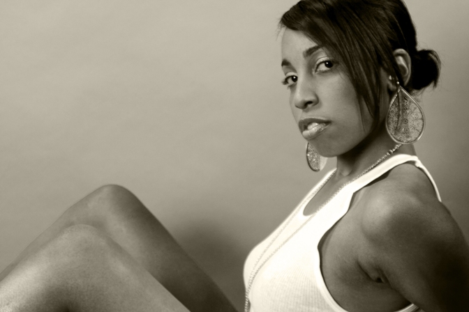 Female model photo shoot of Alyse Nikki by Snoke Photography
