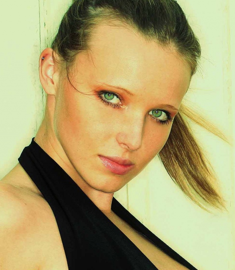 Female model photo shoot of YelenaK