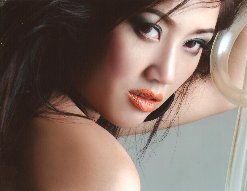 Female model photo shoot of Sarah Ho