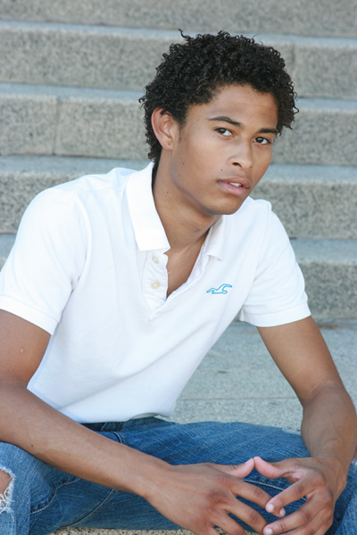 Male model photo shoot of Travis Narrow