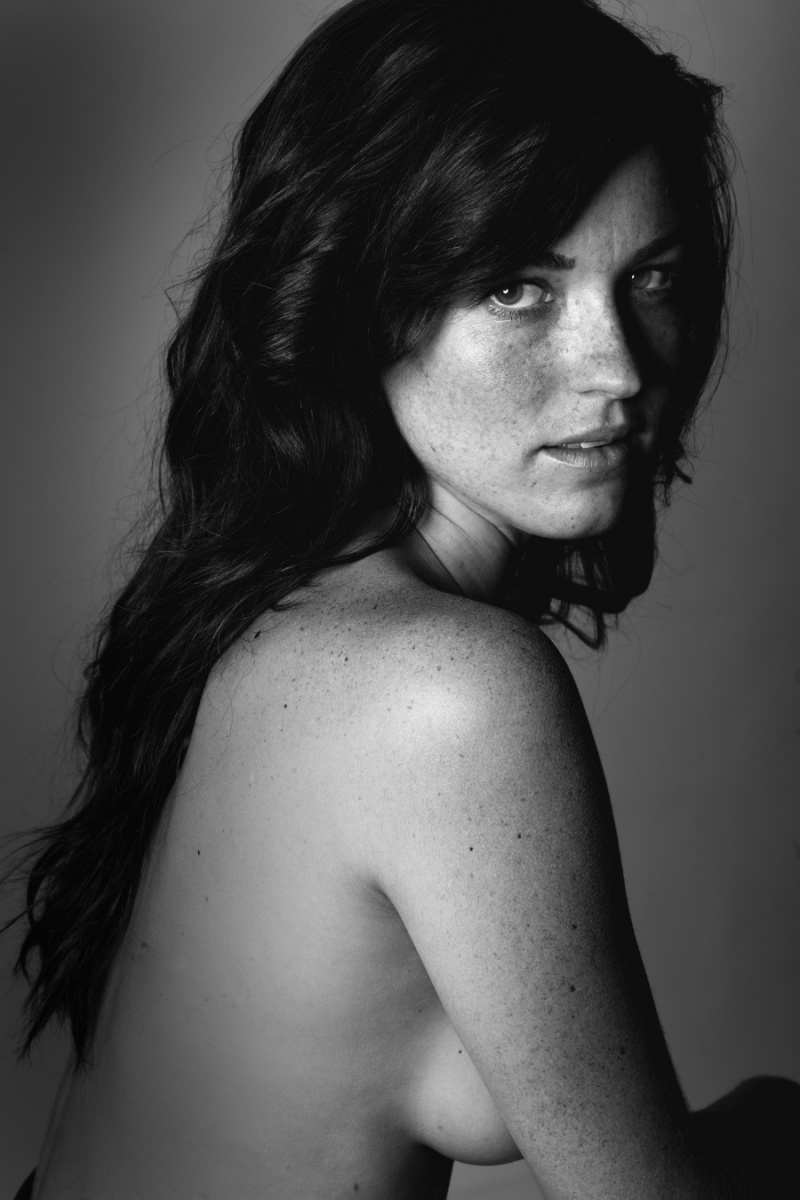 Female model photo shoot of Tiffany Ditty by eyelight