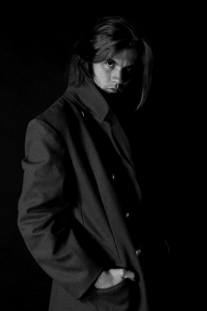 Male model photo shoot of Mark Lidikay