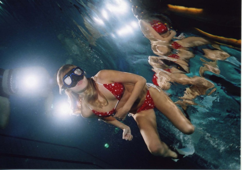 Male model photo shoot of Mannesis Underwater in UK