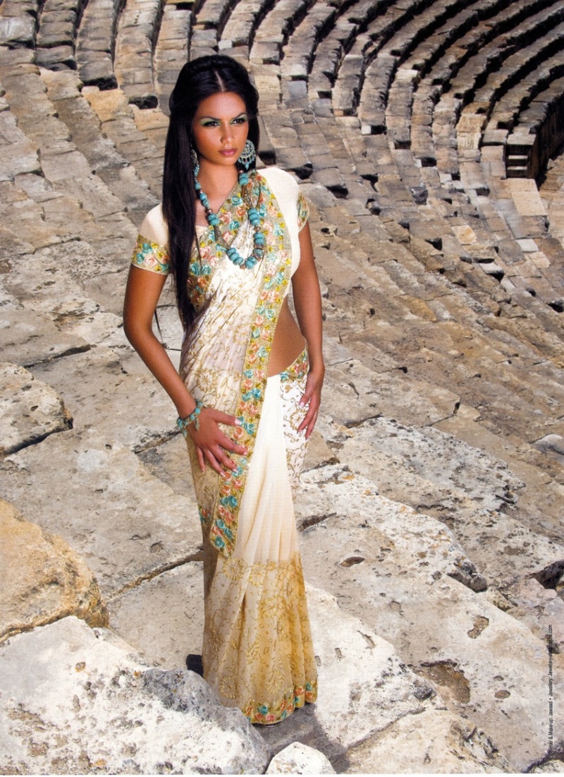 Female model photo shoot of Reena Patel