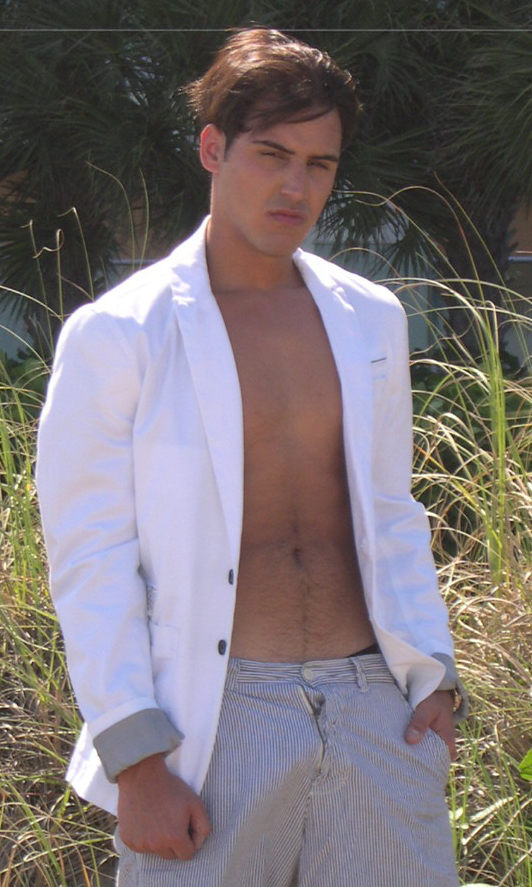 Male model photo shoot of Alex Apollon