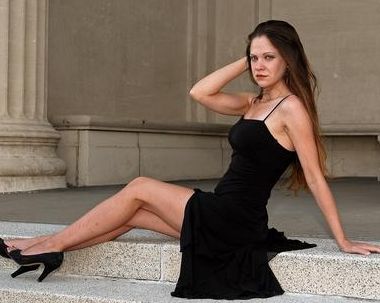 Female model photo shoot of Lauren70118 in City park
