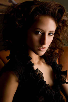 Female model photo shoot of Andrea Holton