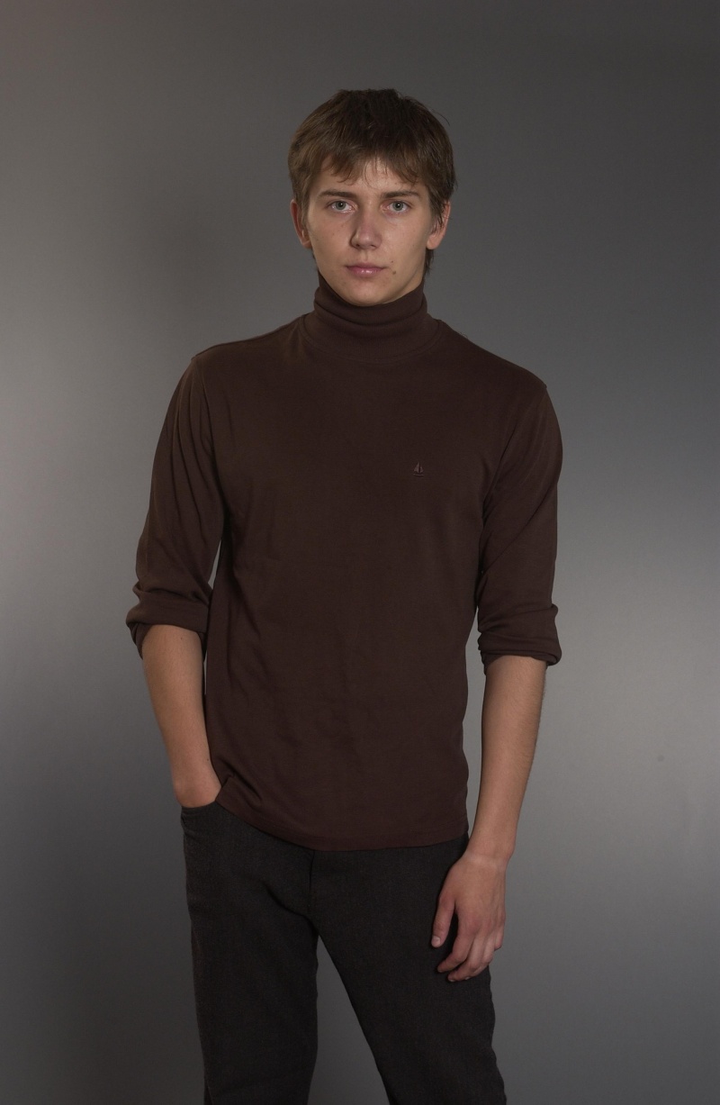 Male model photo shoot of Alex Starikov