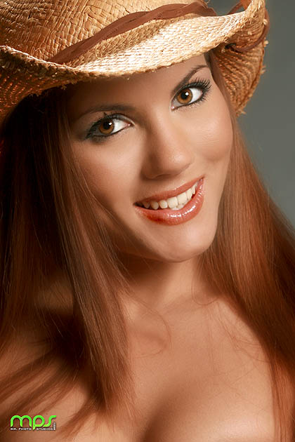Female model photo shoot of Kayla Long by Mr Photo Studios in TN