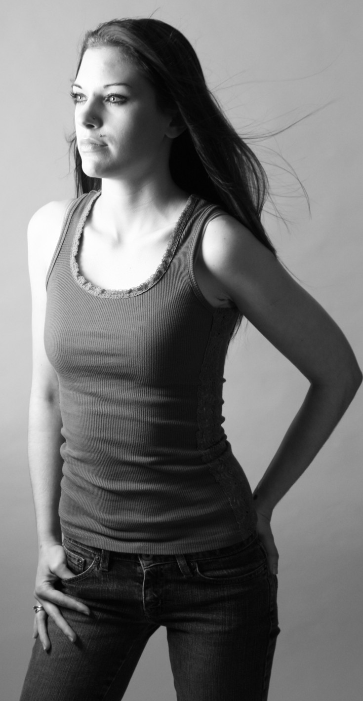 Female model photo shoot of Linzi Jo by dfghjk
