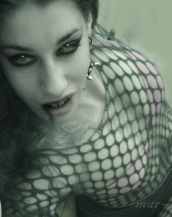 Female model photo shoot of Val Vampyre