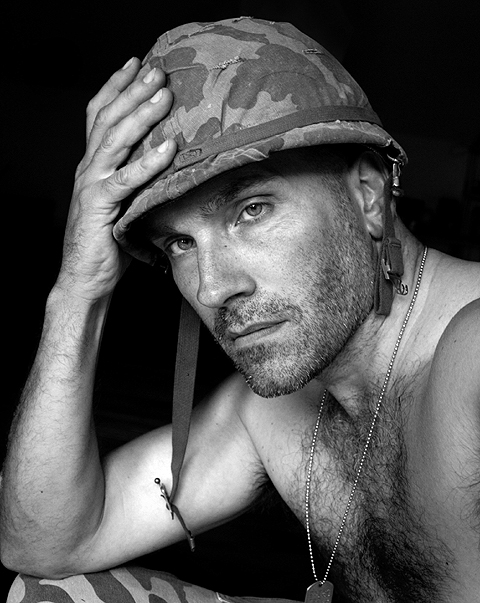 Male model photo shoot of Eric Yahn