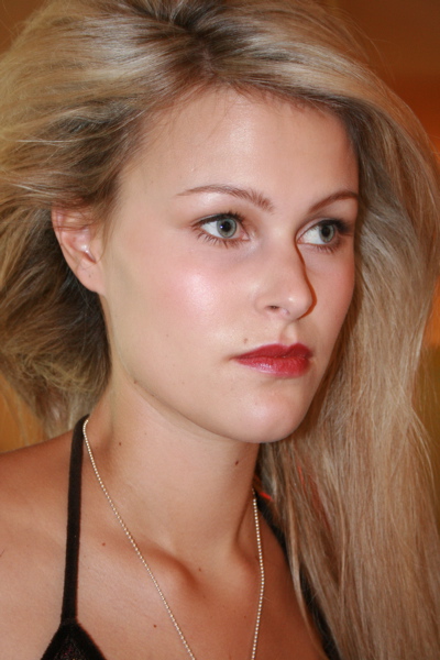 Female model photo shoot of Sistars Makeup in Australia