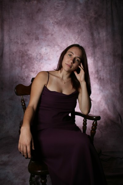 Female model photo shoot of Heather Hull