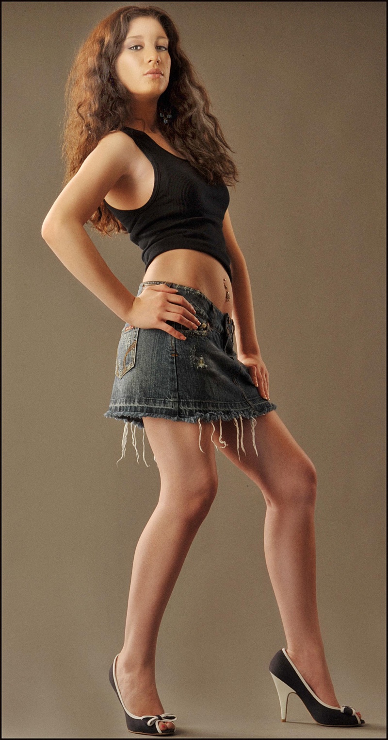 Female model photo shoot of DianaMartin