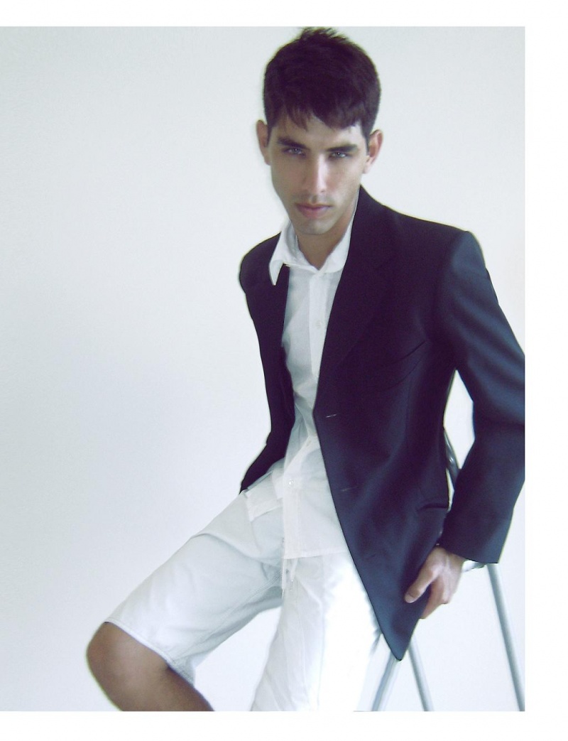 Male model photo shoot of Michael Willian