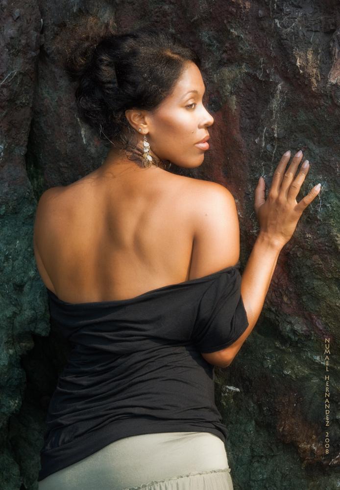 Female model photo shoot of Black_Betty by Numael D Hernandez in San Francisco