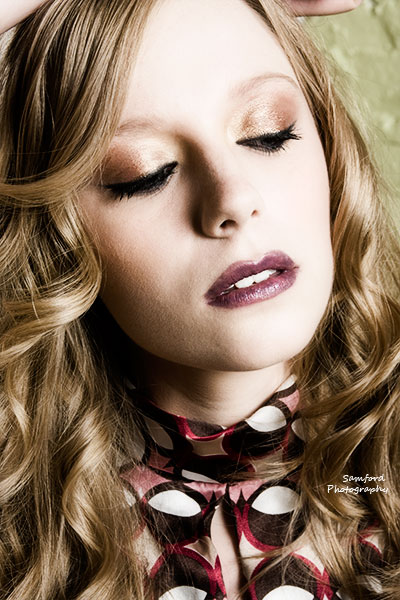 Female model photo shoot of Jillian E by Vince Samford, makeup by kerre