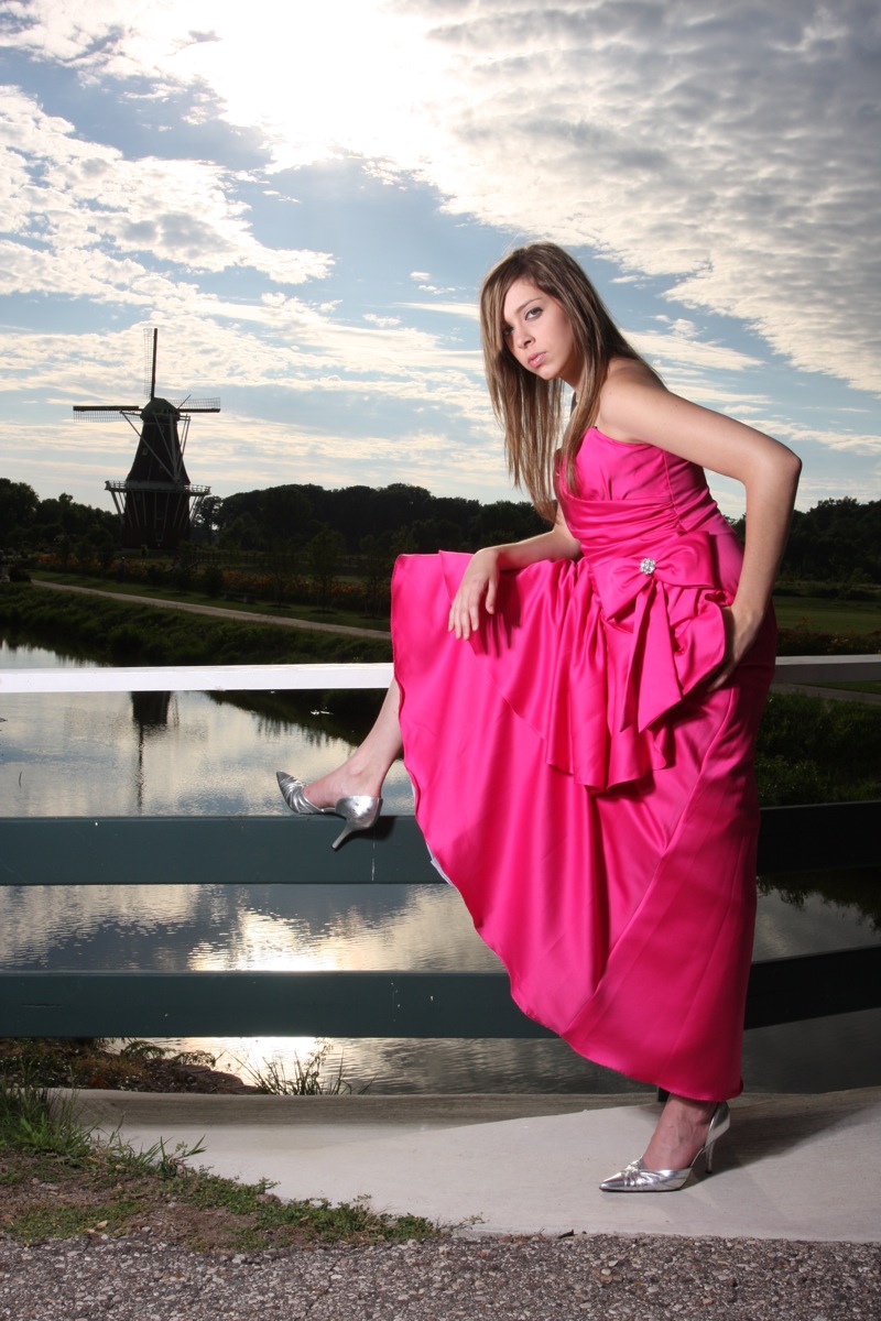 Female model photo shoot of BRITTANY DYAN by StevenDJ in Windmill Island
