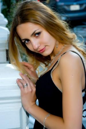 Female model photo shoot of MariaDK