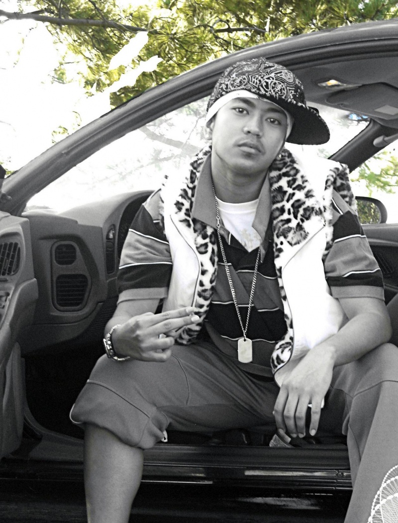 Male model photo shoot of Javii-JWalkPhotography in Car