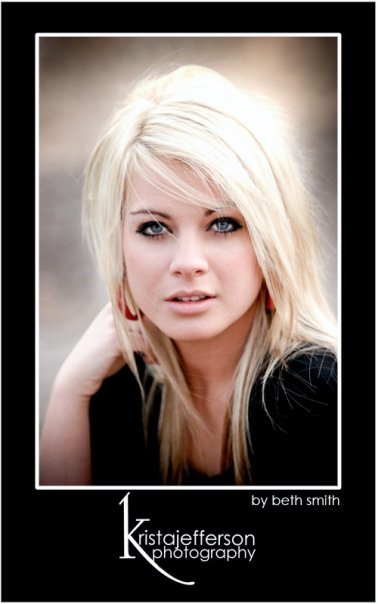 Female model photo shoot of Lindsay Tompkins