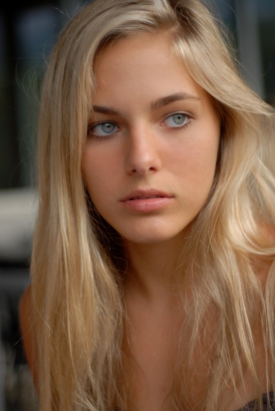 Female model photo shoot of Lauren E Jenkins by James Buchanan Photo