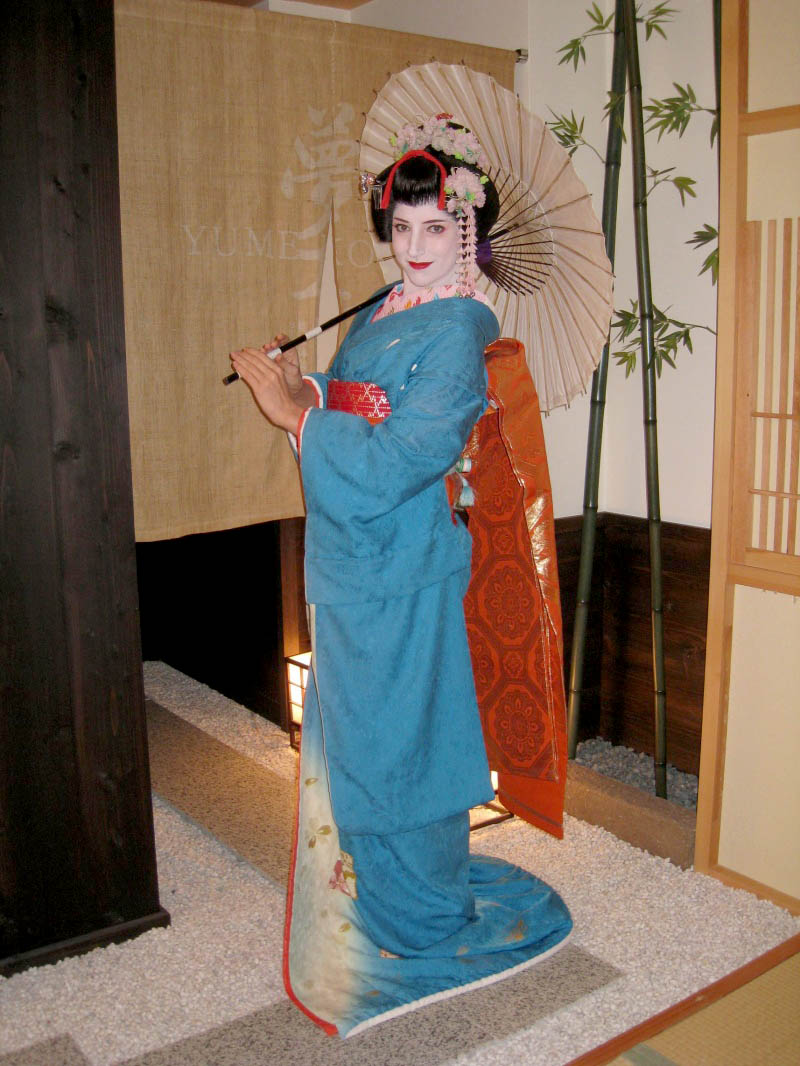 Female model photo shoot of Eva Navratilova in Kyoto Japan