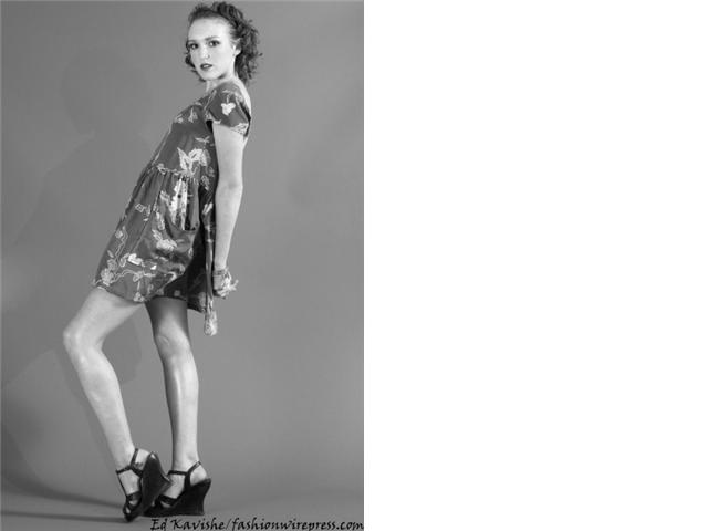 Female model photo shoot of Alexis Goslee