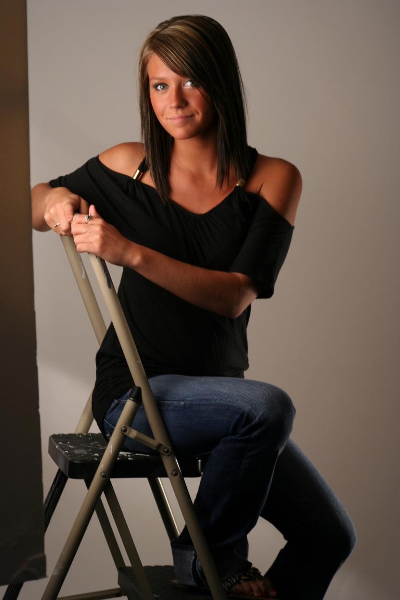 Female model photo shoot of Melissa Sturman
