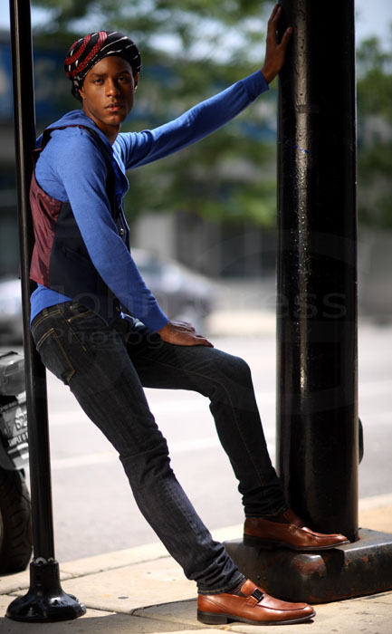 Male model photo shoot of isaac king in Chicago