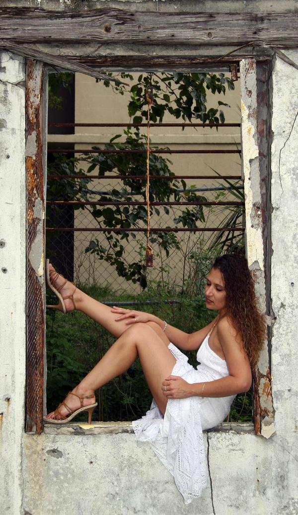 Female model photo shoot of Sarah M Velez