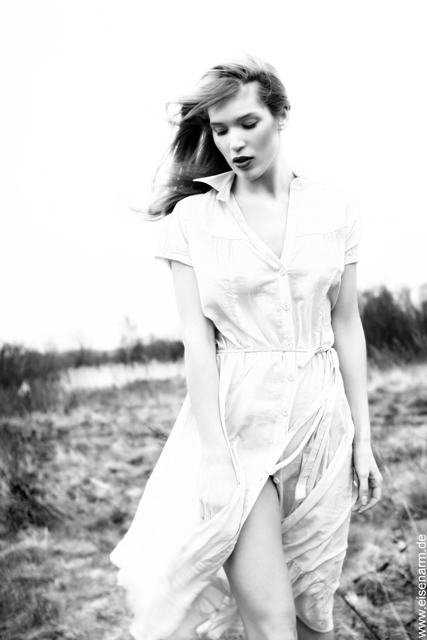 Female model photo shoot of Natalia Yorsh in 16