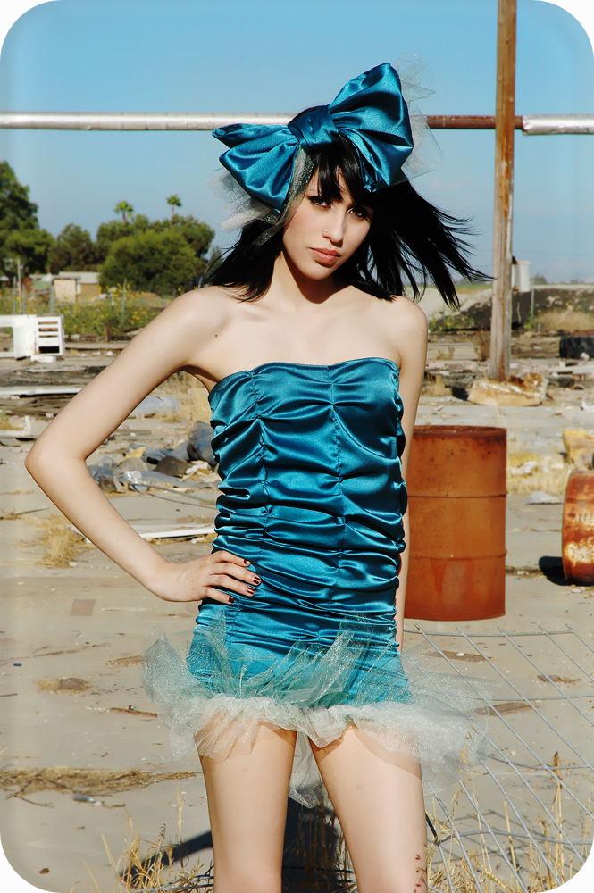 Female model photo shoot of Je Veux Cela Clothing by Luminous Lizzy