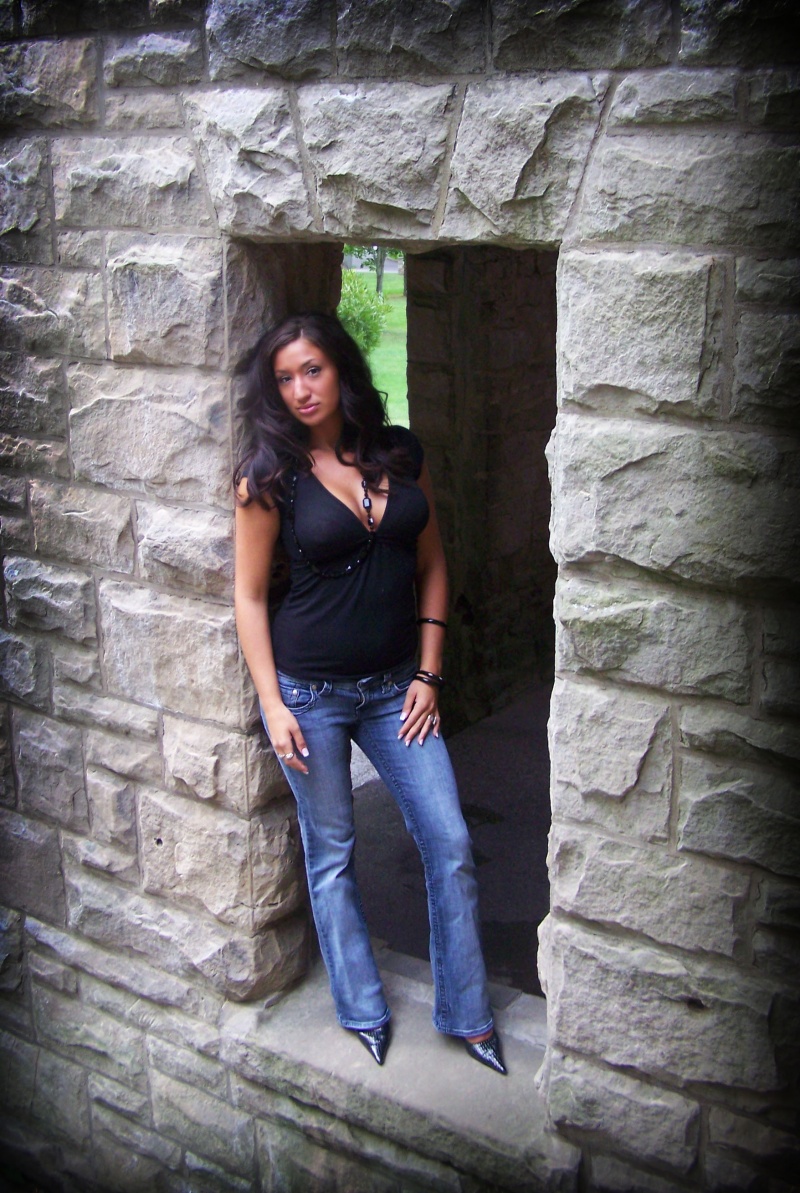 Female model photo shoot of Justina Bella in Squires Castle