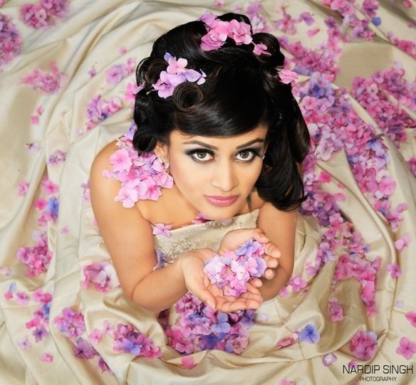 Female model photo shoot of Shazia Younas