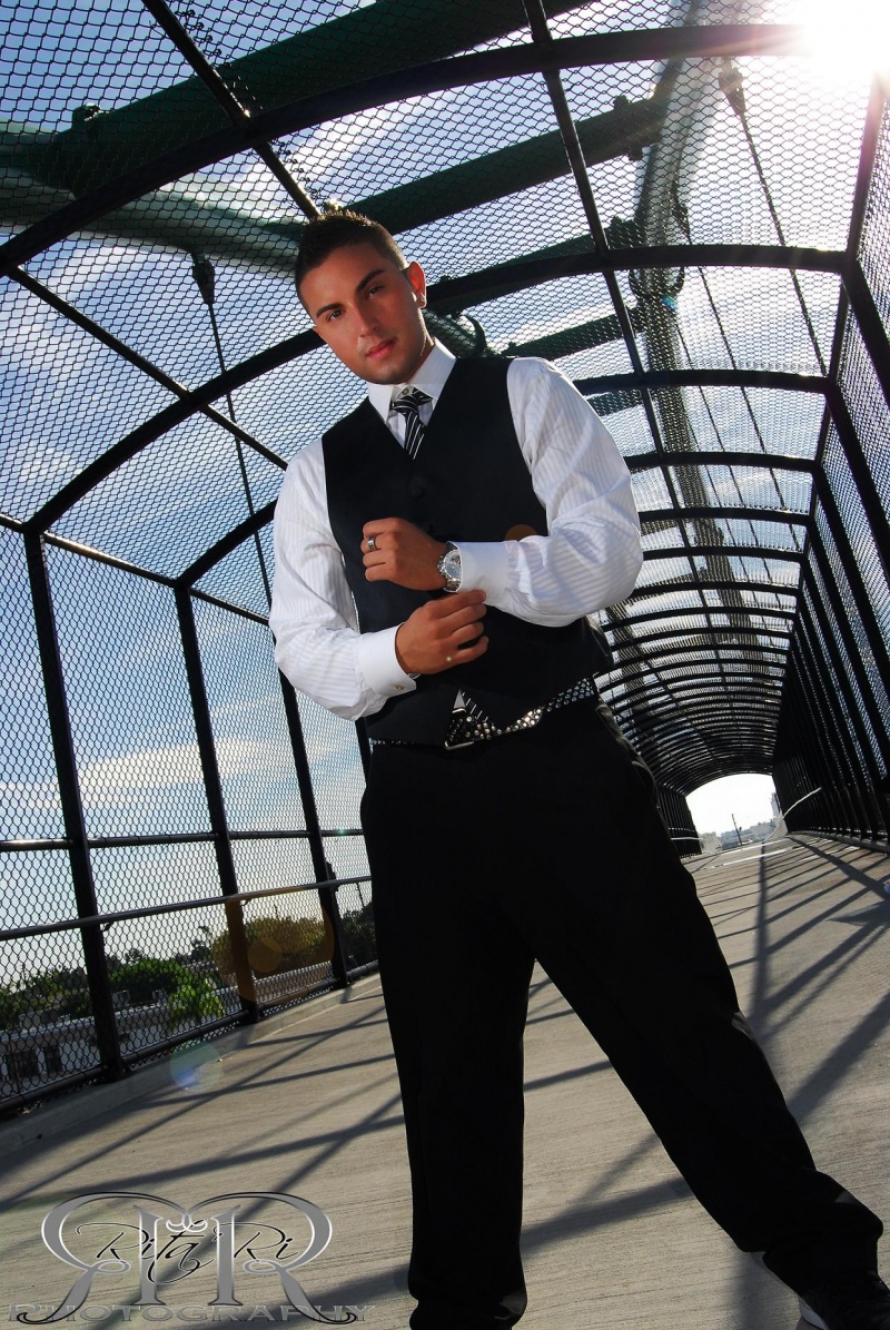 Male model photo shoot of  Marlon Reyes