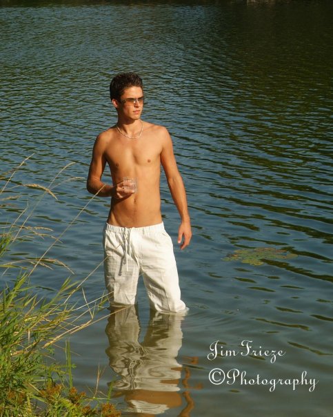 Male model photo shoot of Derrick3