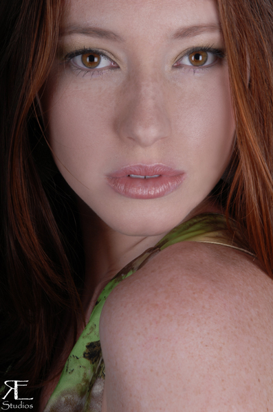 Female model photo shoot of Amanda Thorpe