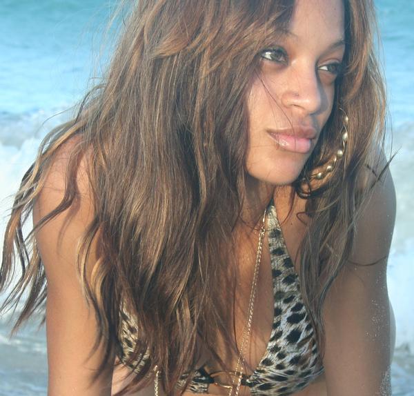 Female model photo shoot of London24 in Miami, Fl 