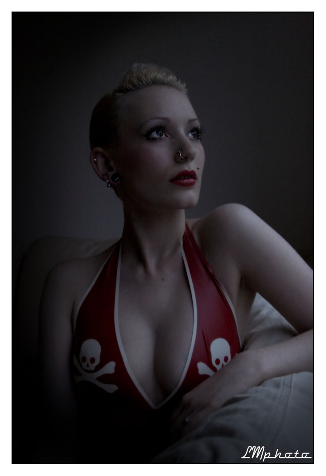 Female model photo shoot of LMphoto and Goddess Liberation