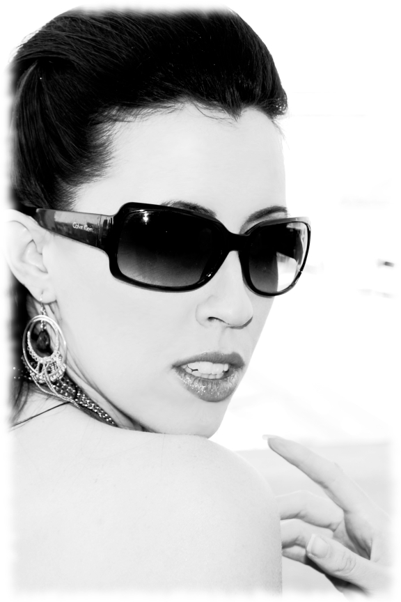 Female model photo shoot of Taryn Reneau