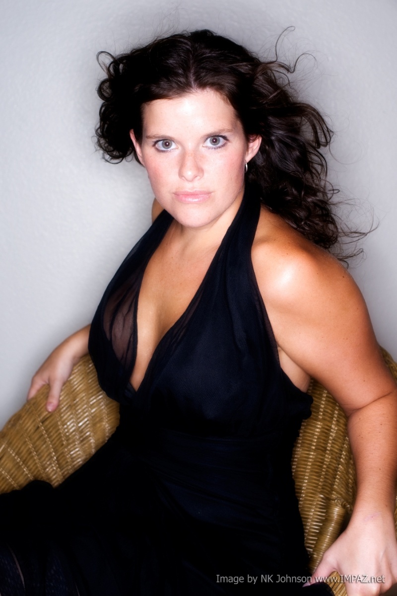 Female model photo shoot of Tonia Bennett
