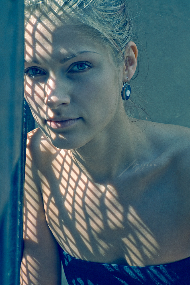 Female model photo shoot of AkvaMarin by Polina Viljun