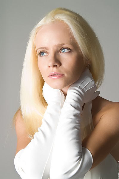 Female model photo shoot of Alena  K by InnerGlow Studios
