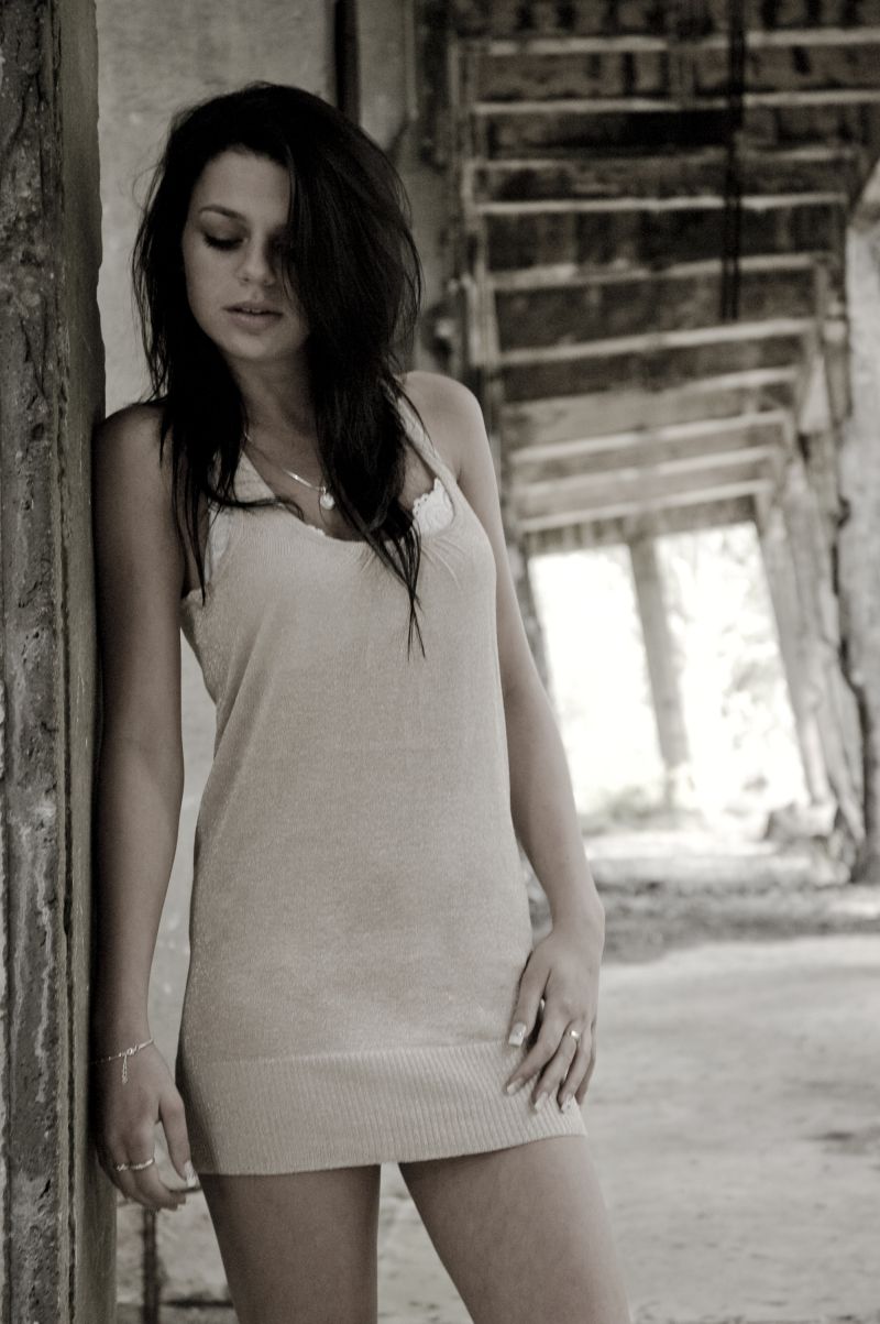 Female model photo shoot of _Linka_