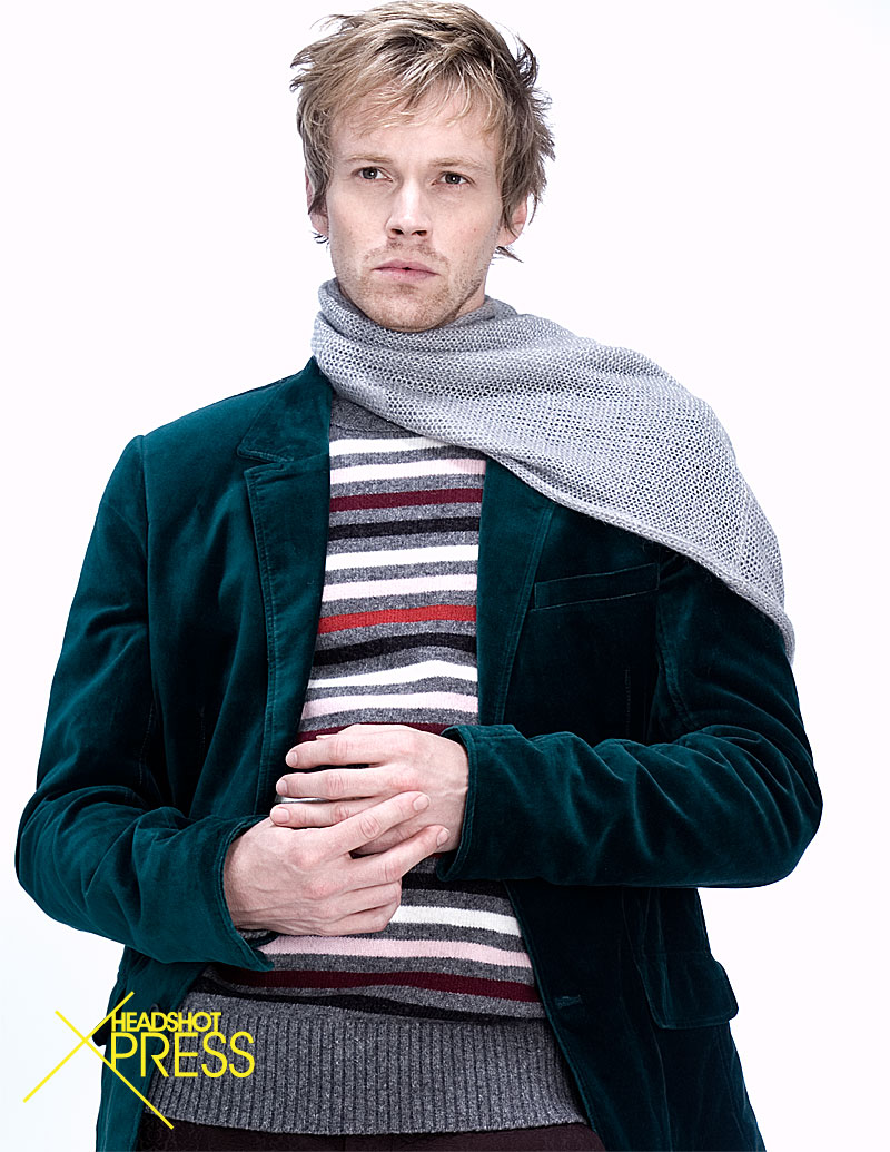 Male model photo shoot of HeadshotXpress