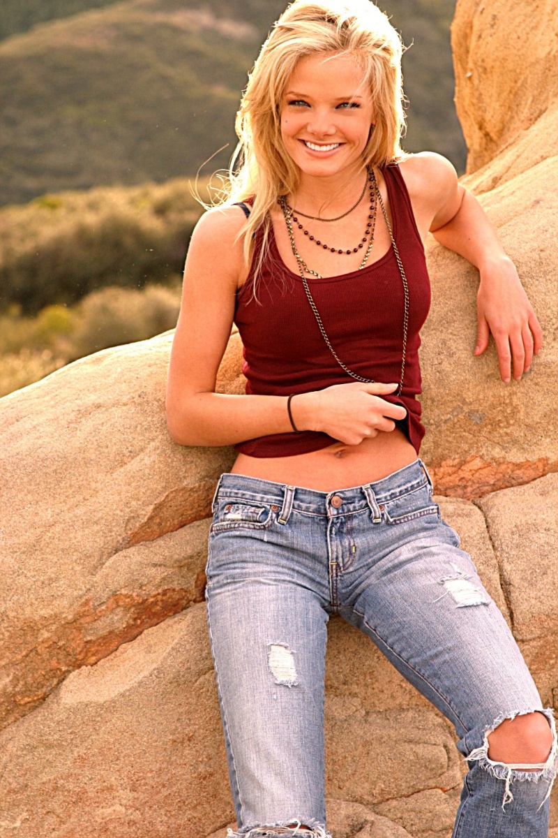 Female model photo shoot of Casey Thompson