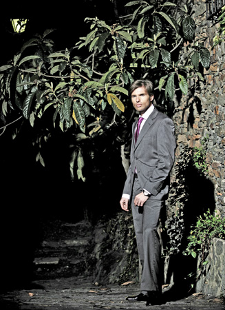 Male model photo shoot of Marcos Romani