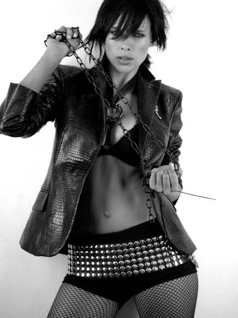 Female model photo shoot of Lara Jean